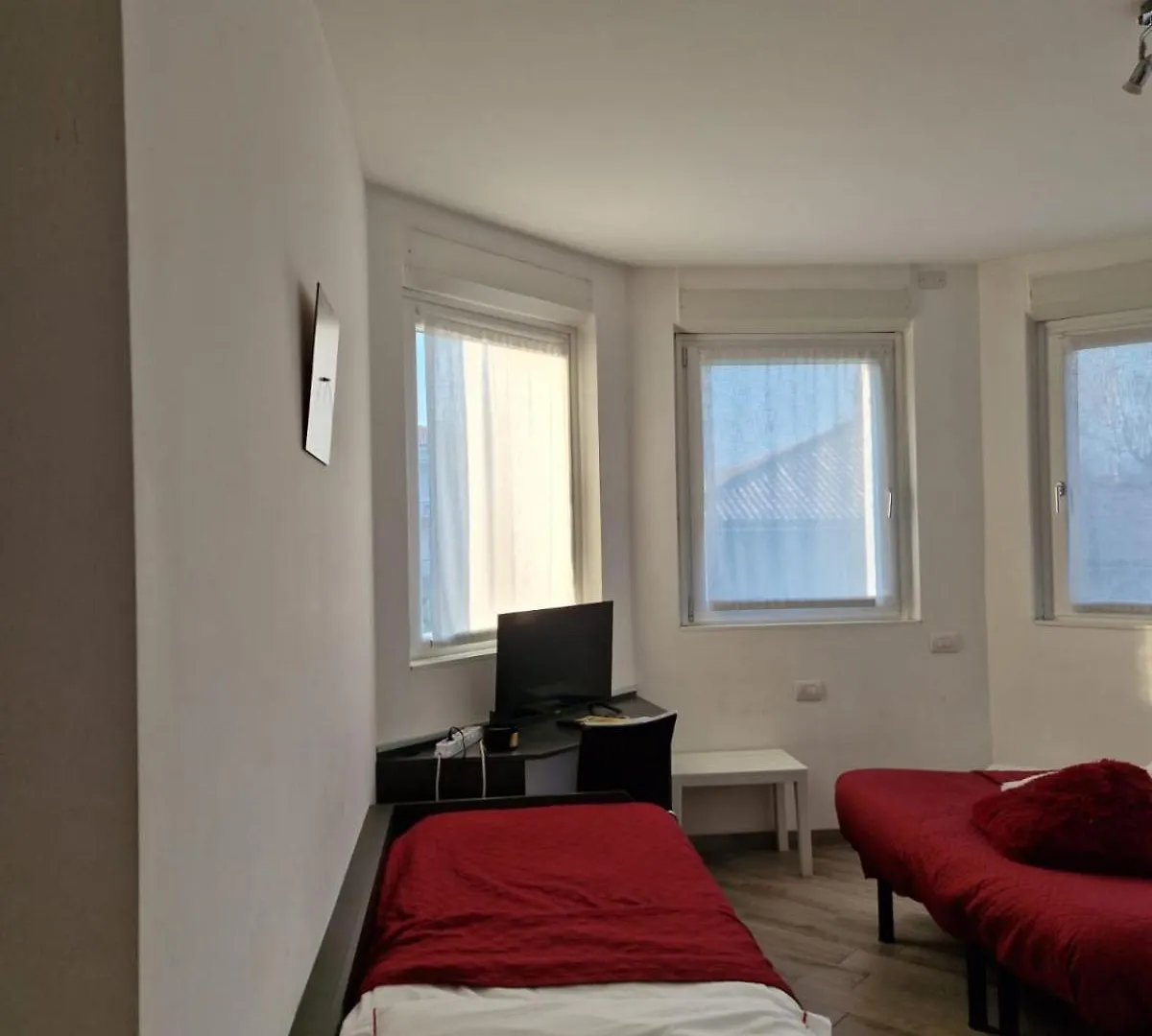 Bed & Breakfast Beb Casa Di Lia Bed and Breakfast Carugo Italië